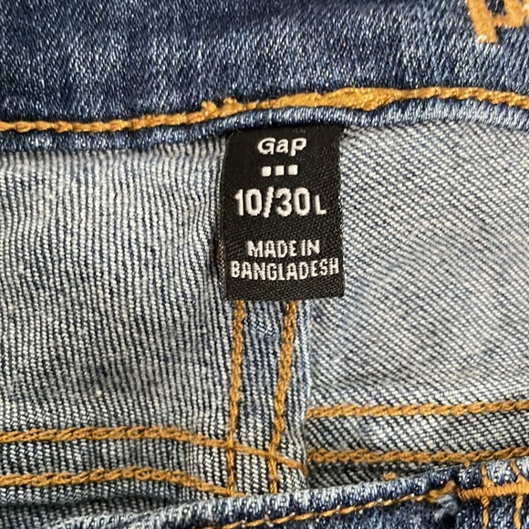 Gap Premium Straight Jeans - Size 10/30L - Picture 2 of 7